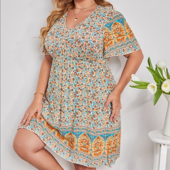Boho Plus Size Floral Paisley Print V neck Dress - Picture 7 of 12